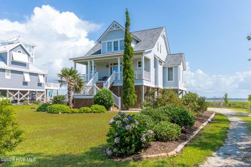 141 East Dr, Harkers Island, NC, 28531-9537 | Card Image