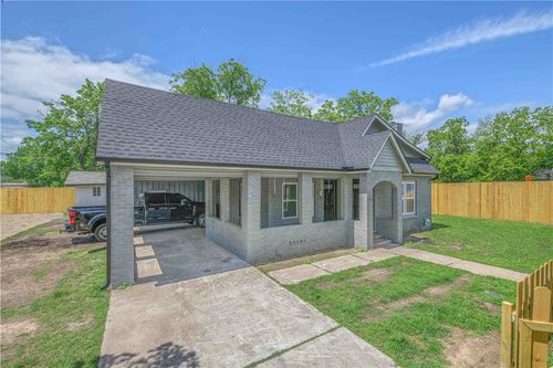 902 Post Oak St, Hearne, TX, 77859-3764 | Card Image