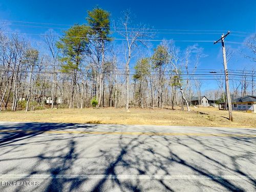 320 Westchester Dr, Crossville, TN, 38558-7303 | Card Image