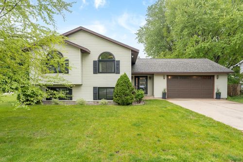 614 W Allyn St, Janesville, MN, 56048-8510 | Card Image