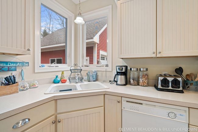 2 - do your dishes with a view | Image 16