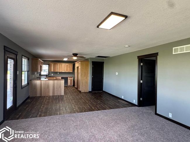19229 Highway 5, Home with 4 bedrooms, 2 bathrooms and 2 parking in Centerville IA | Image 52