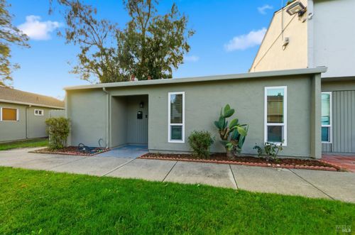 50 El Basset Court, Fairfield, CA, 94533 | Card Image