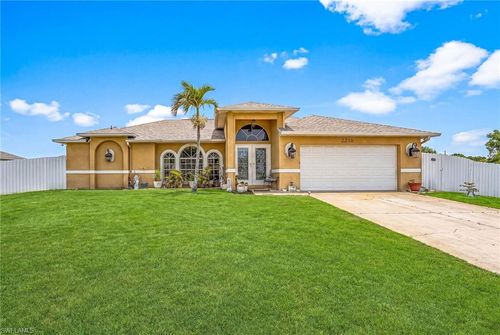2216 Ne 7th Pl, Cape Coral, FL, 33909-4393 | Card Image