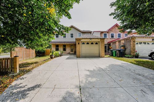 2 Mayberry Crt, Brampton, ON, L6S5A9 | Card Image