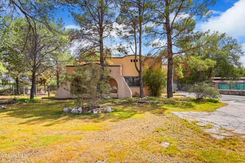 932 W W Borderland Road, El Paso, TX, 79932 | Card Image