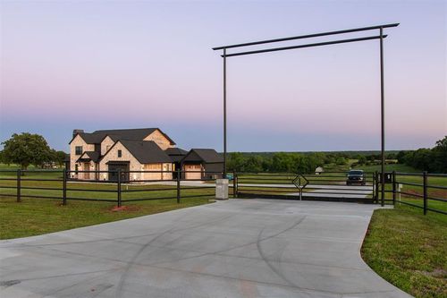 16000 Hogback Rd, Luther, OK, 73054-8204 | Card Image