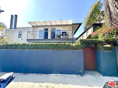 27 18th Ave, Venice, CA, 90291-4112 | Card Image