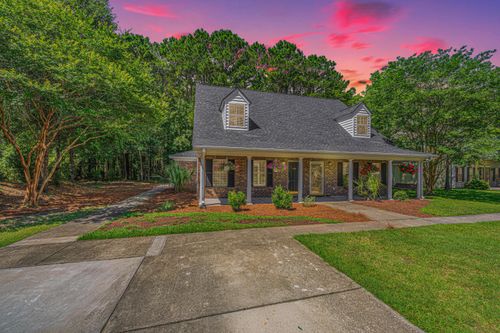 2080 Kings Gate Ln, Mount Pleasant, SC, 29466-8163 | Card Image