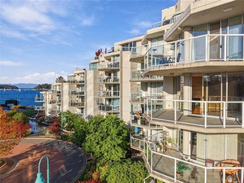 402-158 Promenade Dr, Nanaimo, BC, V9R6M7 | Card Image