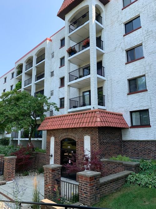 apt-206-450 Plum Creek Dr, Wheeling, IL, 60090-6347 | Card Image