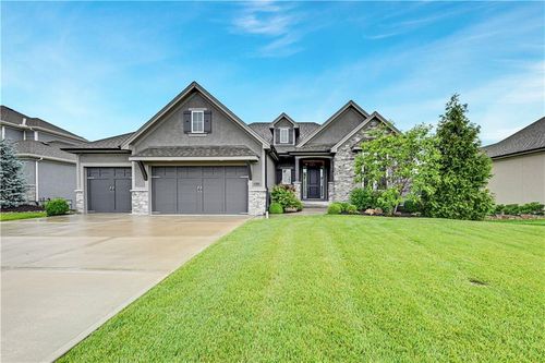 3030 W 157th Ct, Overland Park, KS, 66224-3631 | Card Image