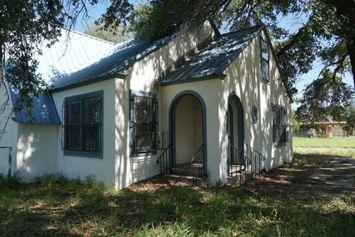 701 N Gudron Ave, Hebbronville, TX, 78361-3003 | Card Image