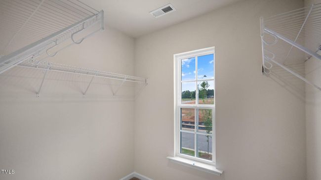 Closet | Image 18
