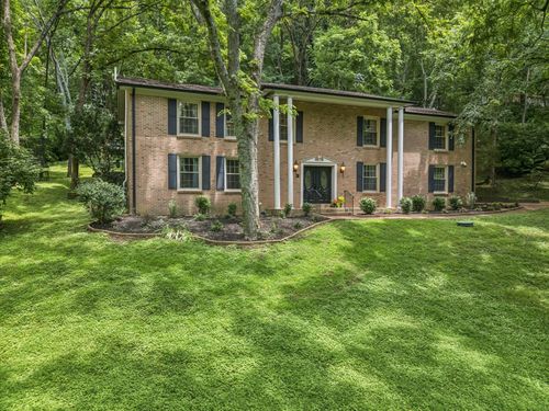 2011 Sunny Side Dr, Brentwood, TN, 37027-5403 | Card Image