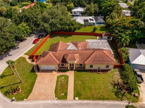 2206 Avilla Ave, Vero Beach, FL, 32960-2957 | Card Image
