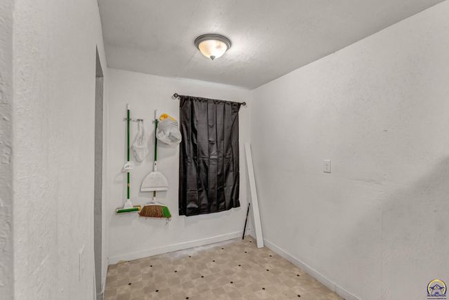 1262 Sw Clay St, Home with 0 bedrooms, 0 bathrooms and null parking in Topeka KS | Image 14