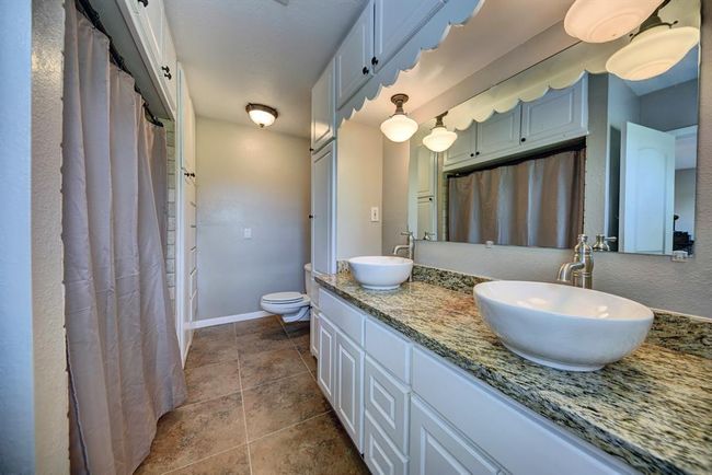 Primary Bathroom | Image 14