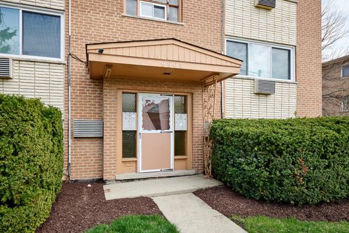 gn-8805 Dee Rd, Des Plaines, IL, 60016-5420 | Card Image