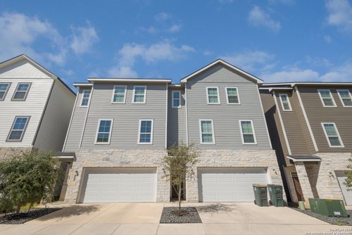 21419/21503 Sir Walter, San Antonio, TX, 78256 | Card Image