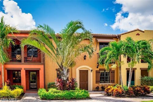 2203-8986 Cambria Cir, NAPLES, FL, 34113-3385 | Card Image