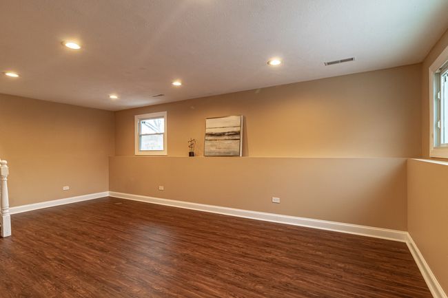 427 Brittany Ln, House other with 3 bedrooms, 2 bathrooms and 2 parking in Lindenhurst IL | Image 18