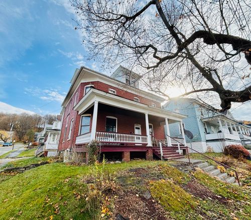 102 S 4th St, Clearfield, PA, 16830-2340 | Card Image