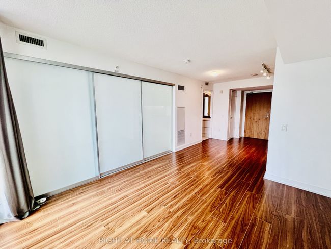 1109 - 85 Queens Wharf Rd, Condo with 1 bedrooms, 1 bathrooms and null parking in Toronto ON | Image 15