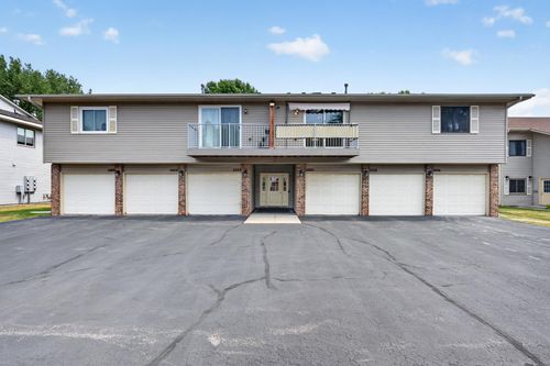3276c-3276 Greenbrier St, Vadnais Heights, MN, 55127-5040 | Card Image