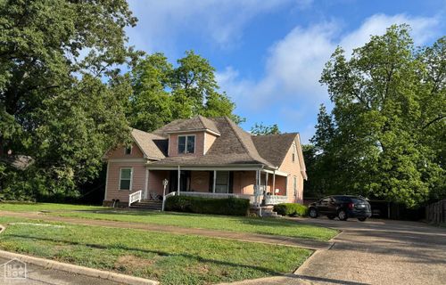 622 W Oak Ave, Jonesboro, AR, 72401-4070 | Card Image