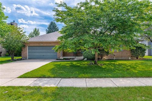 369 Winterset Dr, Englewood, OH, 45322-1632 | Card Image