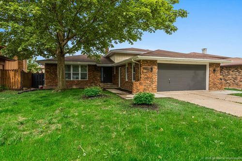 17922 State Line Ave, Lansing, IL, 60438-2449 | Card Image