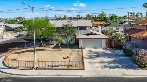 2583 Vegas Valley Dr, Las Vegas, NV, 89121-1319 | Card Image