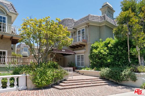 6-820 S Gretna Green Way, Los Angeles, CA, 90049-5289 | Card Image
