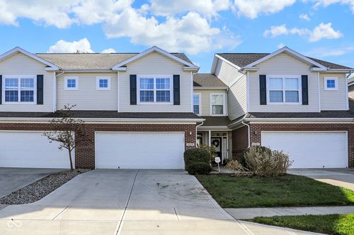 4059 Weston Pointe Dr, Zionsville, IN, 46077-8572 | Card Image