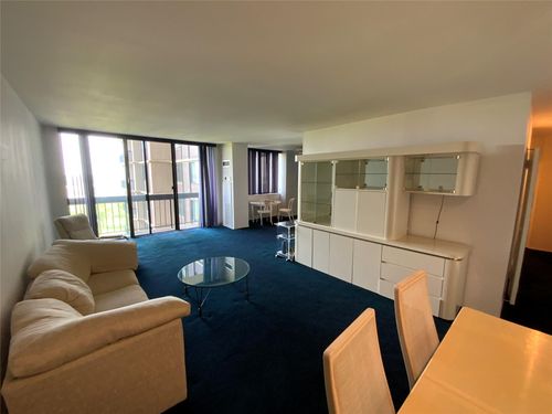 apt-11a-27110 Grand Central Pkwy, Floral Park, NY, 11005-1211 | Card Image