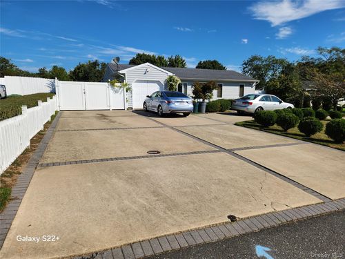 53 Drake Ave, Bellport, NY, 11713-1016 | Card Image