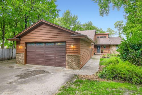 27800 Kent Ct, Chisago City, MN, 55013-9718 | Card Image