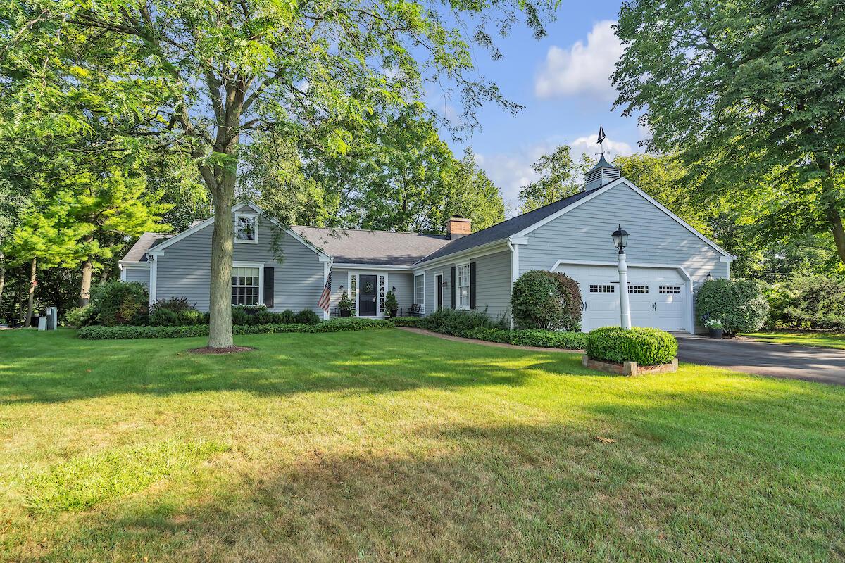 Fairway Cir, Milwaukee, WI 53217