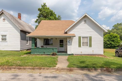 705 Carter St, Seymour, IN, 47274-3041 | Card Image