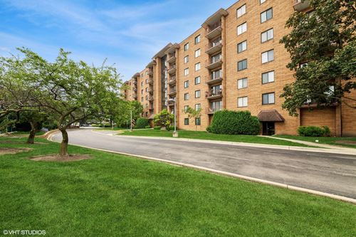 unit-701-1717 W Crystal Ln, Mount Prospect, IL, 60056-5457 | Card Image