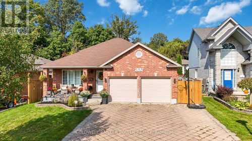 48 Bow St, London, ON, N5V4V3 | Card Image