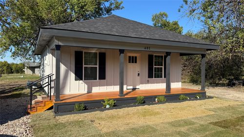 401 E Sanger St, Celeste, TX, 75423-6032 | Card Image