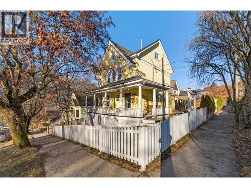 723 Hendryx St, Nelson, BC, V1L2B1 | Card Image