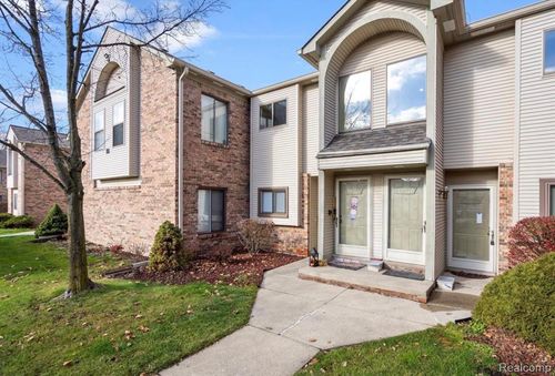 42740 Lilley Pointe Dr, Canton, MI, 48187-5321 | Card Image