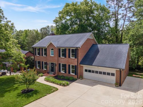 134 31st Avenue Ct Ne, Hickory, NC, 28601-9659 | Card Image