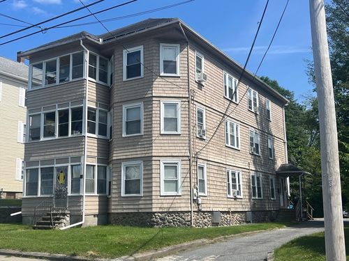 13 Elm St, Webster, MA, 01570-2781 | Card Image