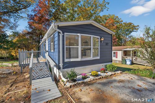 32 Nashua St, Norwich, CT, 06360-9782 | Card Image