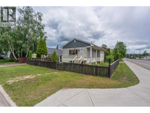 990 Gillett St, Prince George, BC, V2M2T9 | Card Image