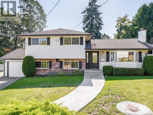 1565 Jasper Pl, Victoria, BC, V8P1N9 | Card Image